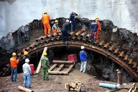徐汇隧道钢花管支护案例